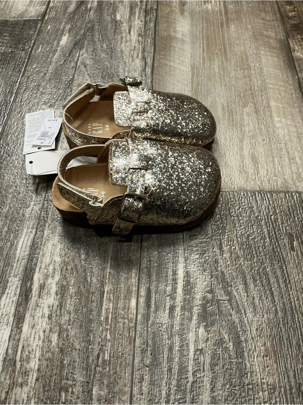 GAP Baby Glitter Clog Sandals in Gold Size 5/6